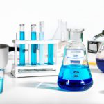 Jak stopień utleniania wpływa na właściwości chemiczne pierwiastków?